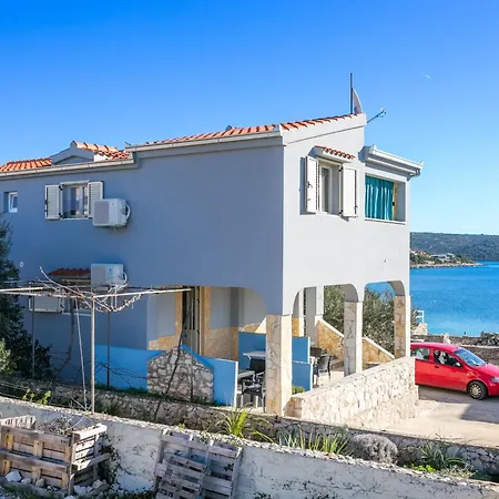 4287d Διαμέρισμα *